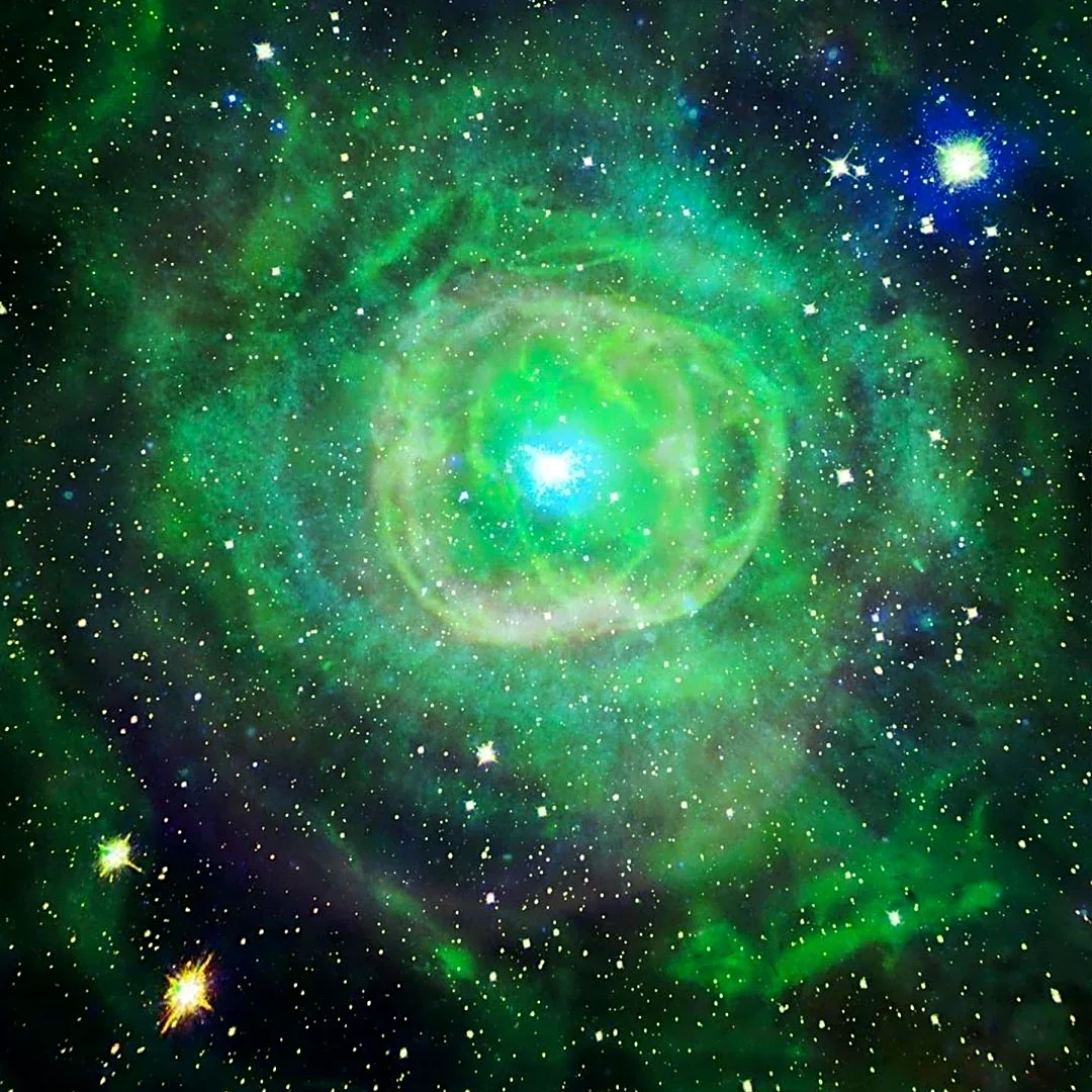 Astronomers Discover First Green Star, a 'Cosmic Zombie' White Dwarf