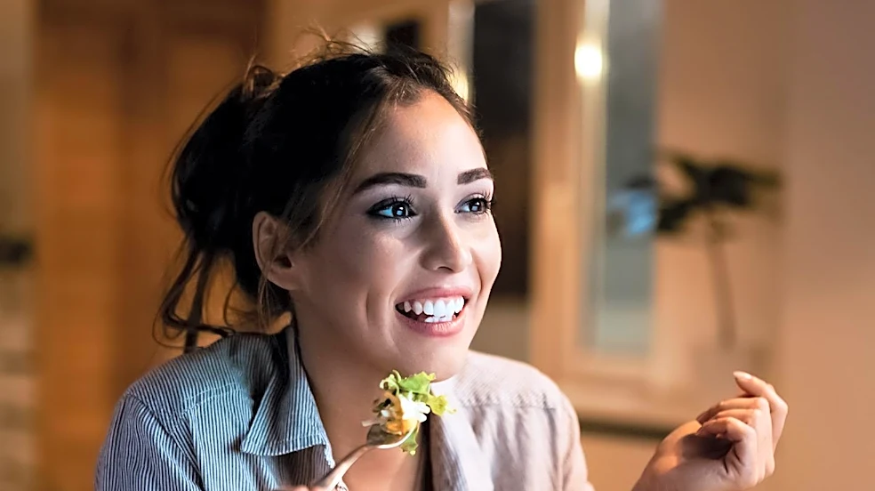 Late-Night Eating Linked to Increased Risk of Liver Diseases, Study Finds
