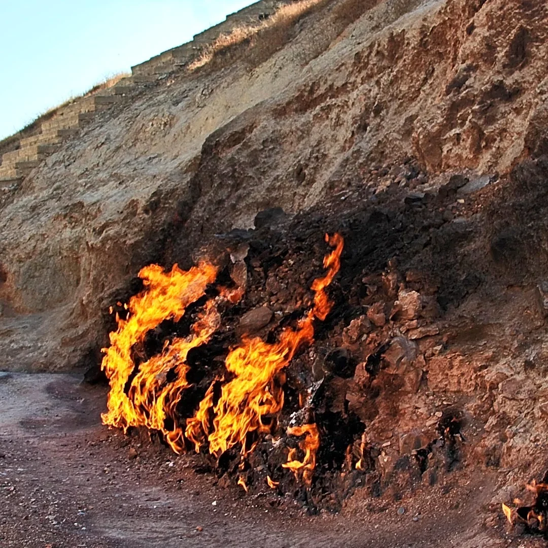 New York's Eternal Flame Falls: A Geological Anomaly with Unexplained Origins