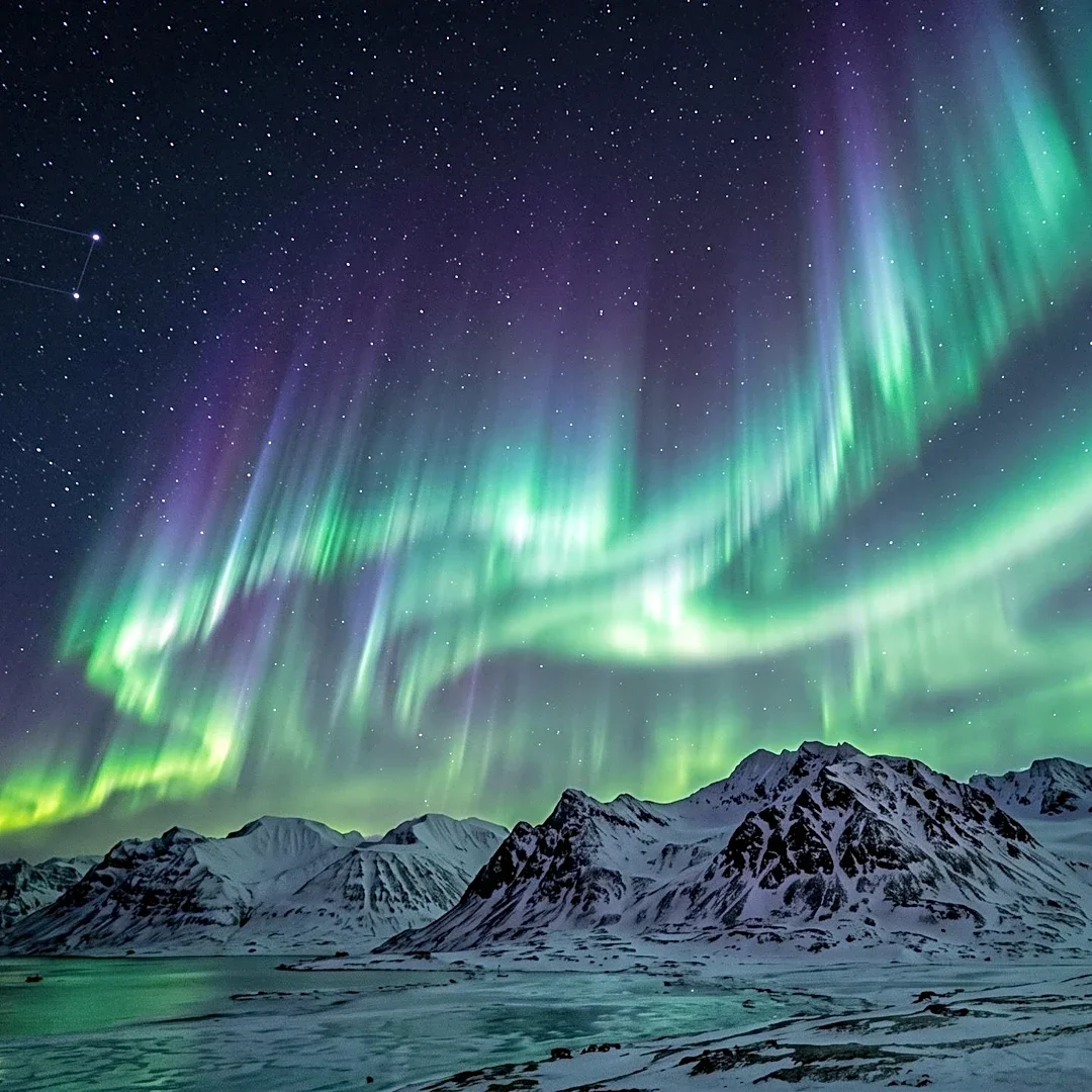 Researchers Propose Bouncing Electrons as Cause for Auroral Structure
