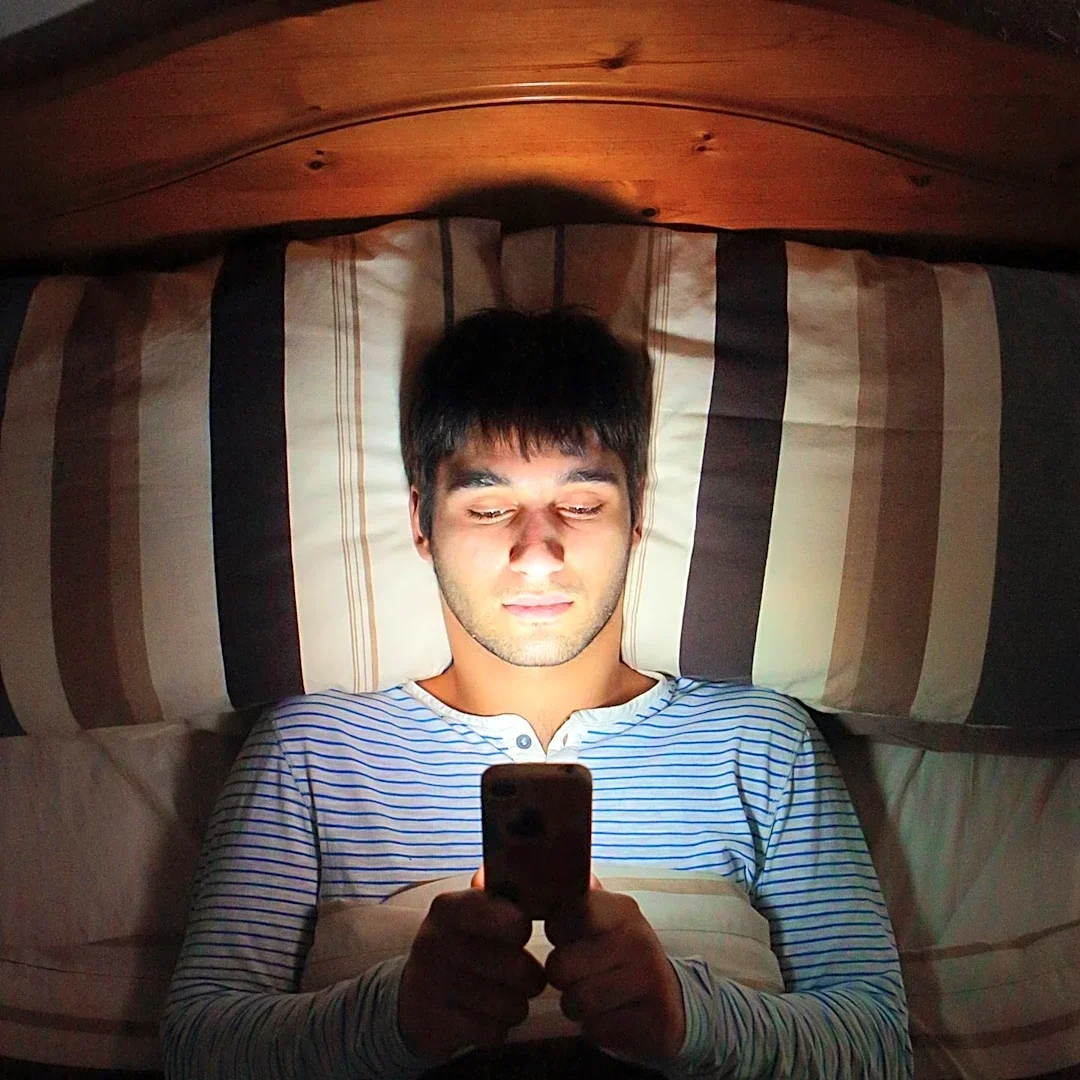 Stony Brook University Study Links Late-Night Smartphone Use to Significant Sleep Disruption in Teens