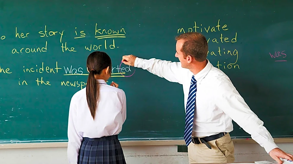 Grammar Guide Clarifies Usage of 'Spend' Versus 'Spent' in English Language