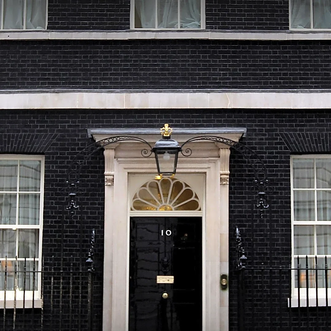 UK Prime Minister Urged to Maintain Infrastructure Strategy for Long-Term Economic Growth
