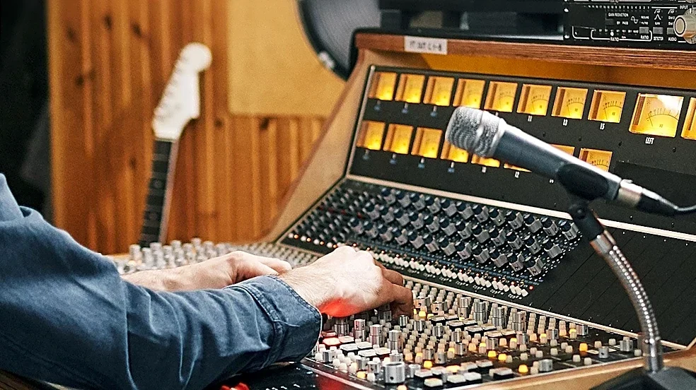 Maine-Endwell High School Unveils $700,000 Music Production Studio for Students