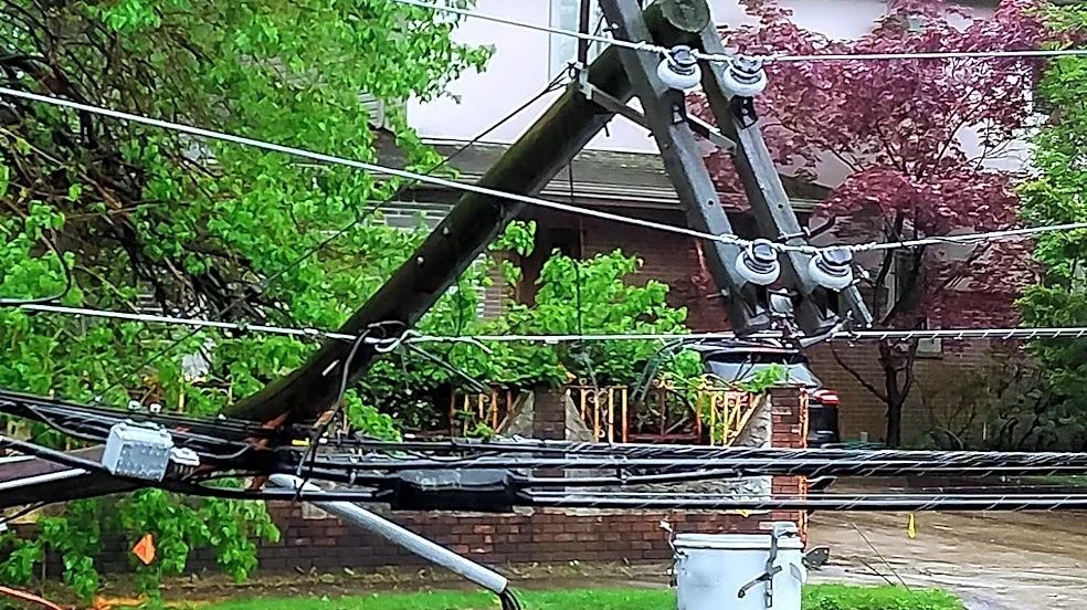 Montgomery County Road Reopens After Dump Truck Incident Tangles Power Lines