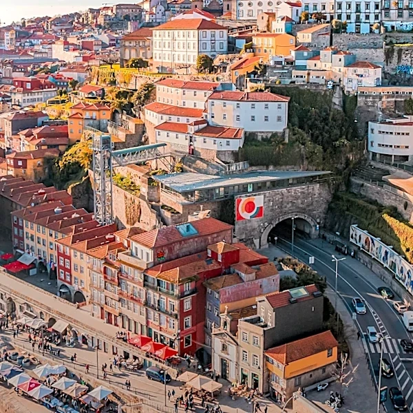 Lisbon Funiculars May Experience Service Adjustments and Wait Times