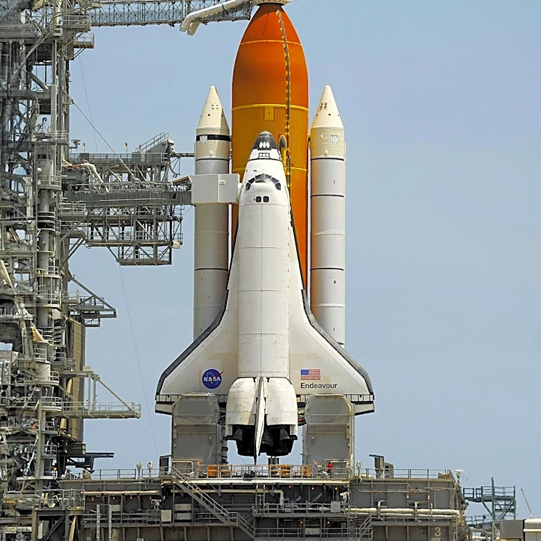 California Science Center Unveils Samuel Oschin Air and Space Center with Space Shuttle Endeavour