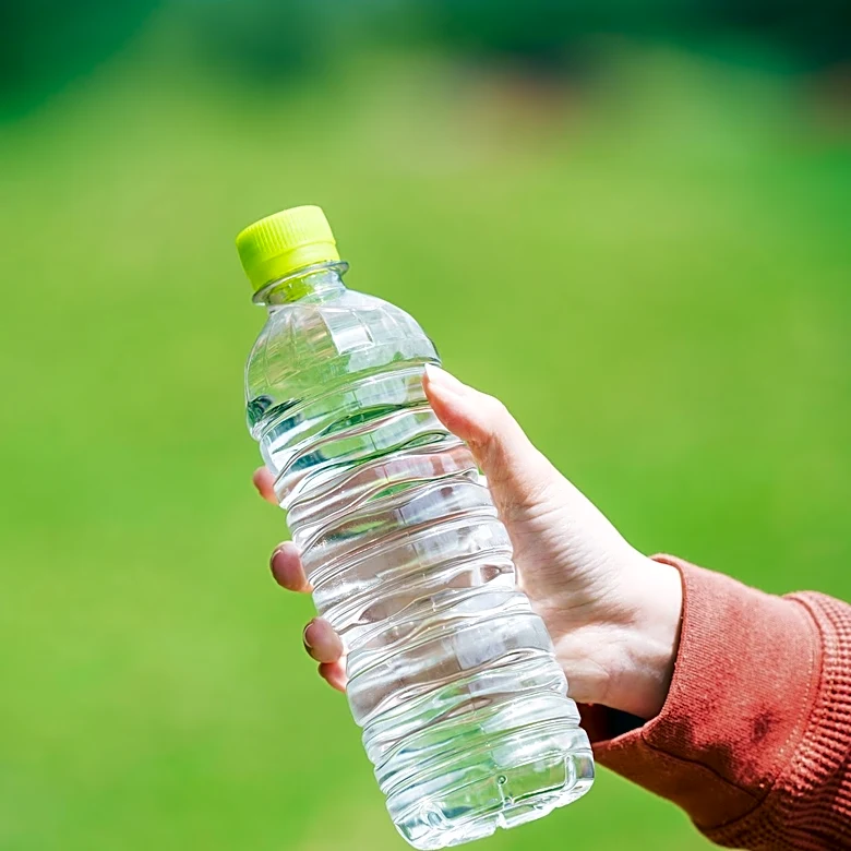 USF Students Develop Smart Water Bottle Sleeve to Monitor Hydration