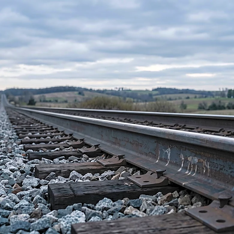 President Xi Jinping Sends Condolences to Spain Following High-Speed Train Collision