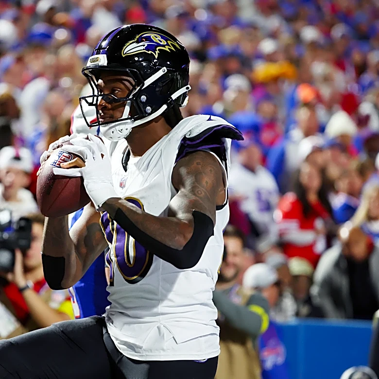 Former Ravens WR DeAndre Hopkins visits Patriots while weighing coaching