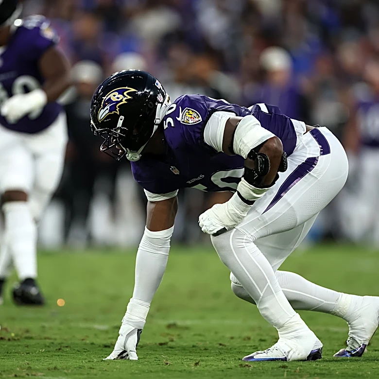 Anthony Weaver sees confidence growing in 2 young Ravens defenders