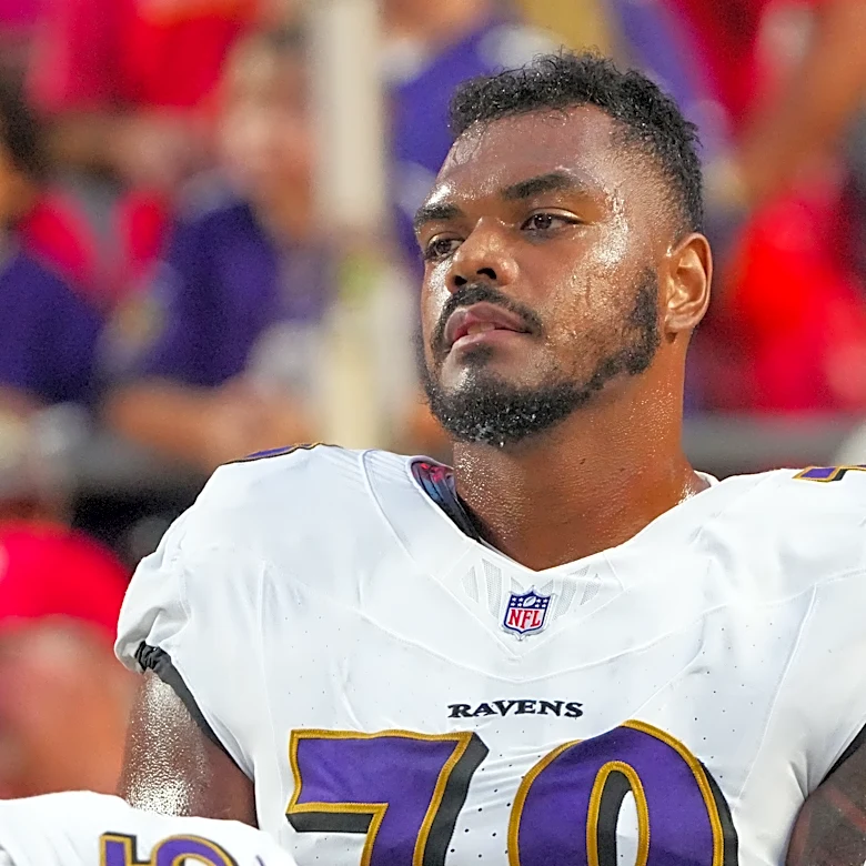 Ronnie Stanley exits the Ravens-Saints game with an injured toe