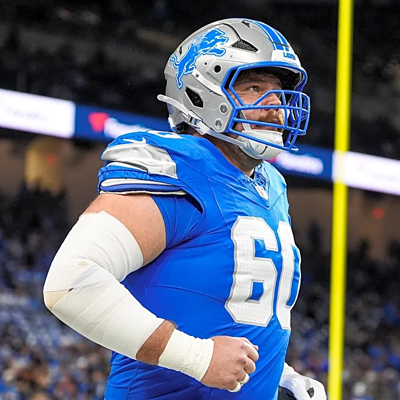 Ravens work out 3 offensive linemen after injuries at center position