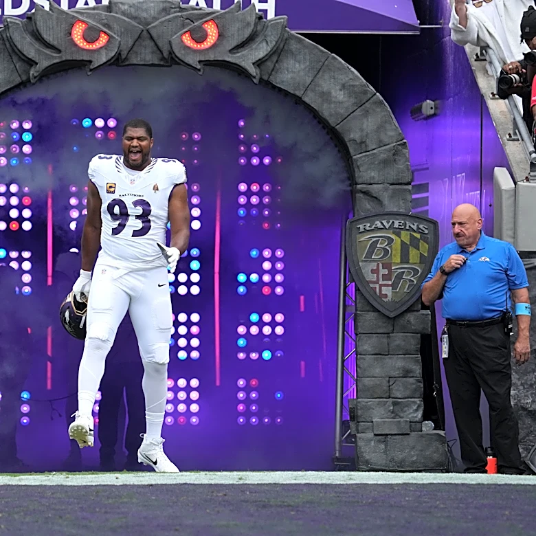 Ravens’ Calais Campbell breaks NFL record for games by defensive lineman