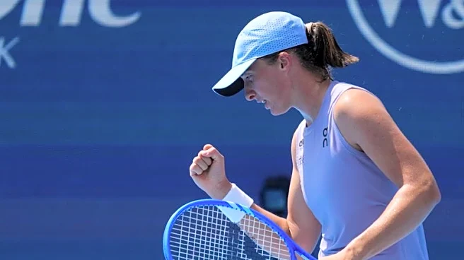 Tennis-Swiatek, Zverev advance in rain-hit Cincinnati Open