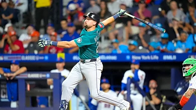 Mariners’ Cal Raleigh breaks single-season HR record for catchers