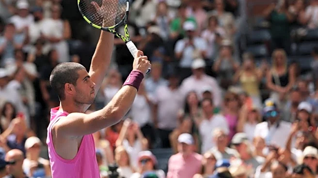 Tennis-Alcaraz brushes aside mid-match knee concern to reach US Open fourth round