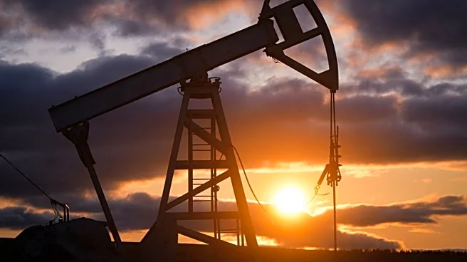 Oil prices hold on to gains from US sanctions