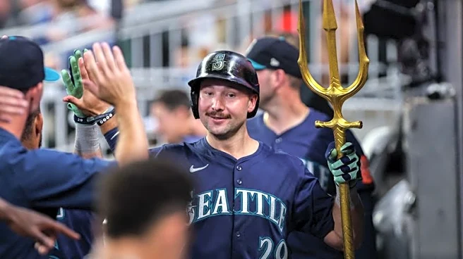 MLB roundup: Mariners bash 5 homers in 18-2 rout of Braves