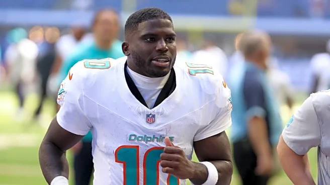 Report: Dolphins not thinking of trading Tyreek Hill right now