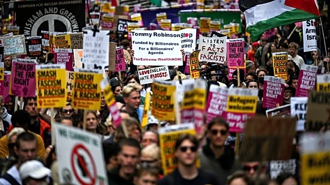 Scuffles with police as 100,000 anti-immigration protesters march in London