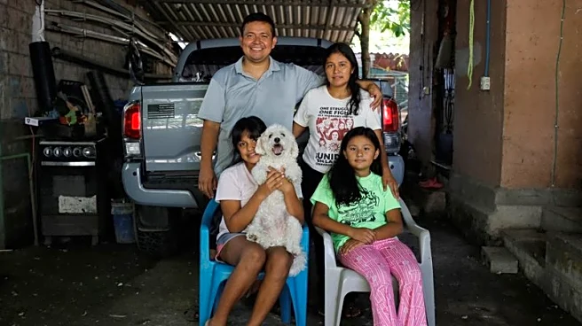 Salvadoran family who self-deported from US seeks to rebuild their lives