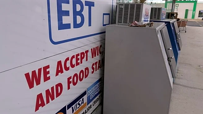 US families turn to food banks and relatives as benefits stall