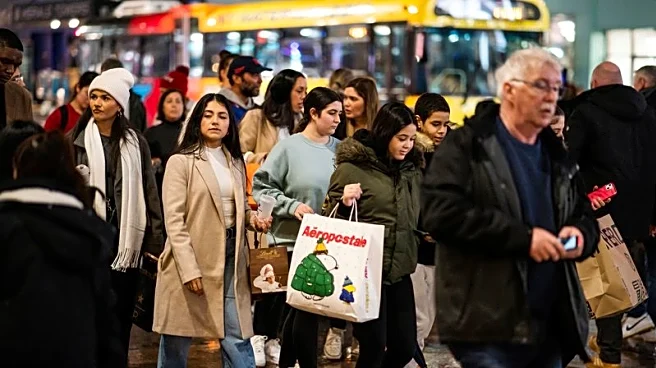 US holiday sales set to top $1 trillion for the first time, NRF forecasts