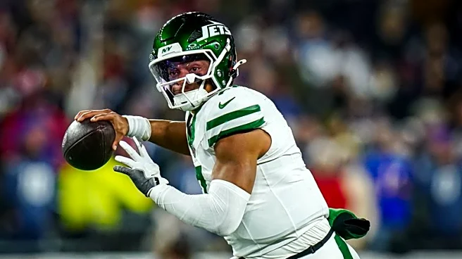 Reports: Jets replacing QB Justin Fields with Tyrod Taylor