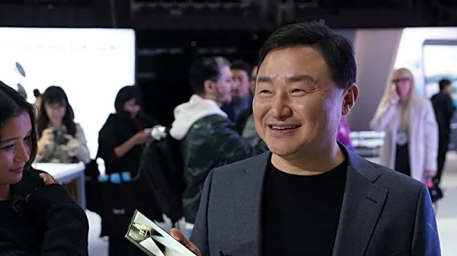 Samsung Elec names mobile chief co-CEO in return to traditional structure