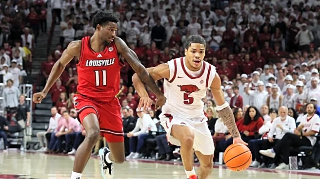 Top 25 roundup: No. 25 Arkansas upends No. 6 Louisville in ACC/SEC Challenge