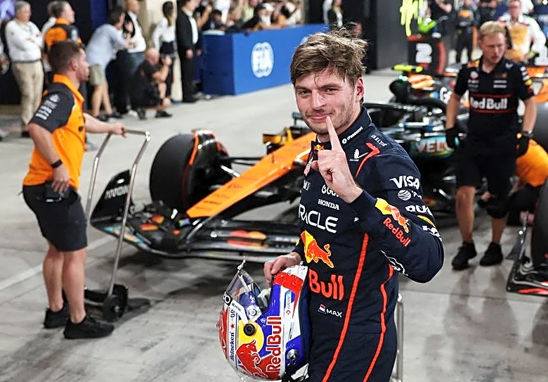 Motor racing-Verstappen vows to go all out for win, McLaren expect a clean fight