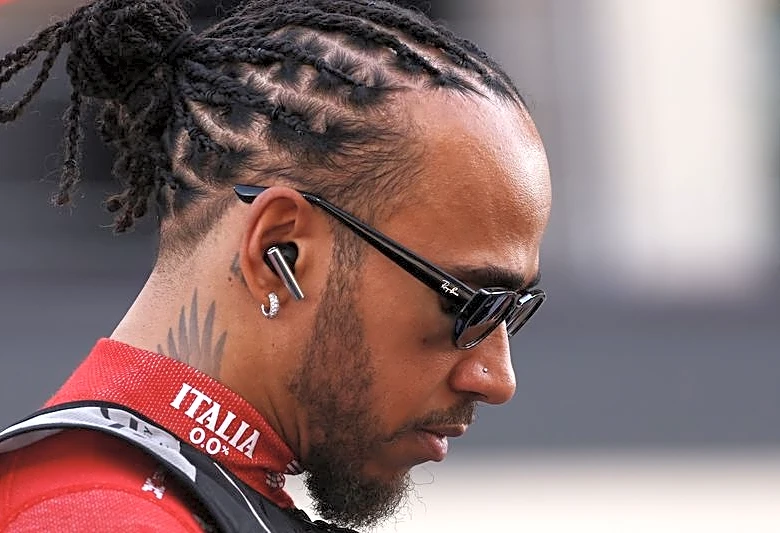 Motor racing-Hamilton plans to bin his phone following nightmare season