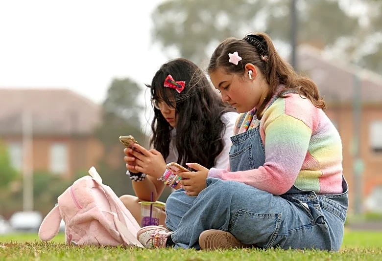 Christmas unplugged: Australian teen social media ban brings holiday headspace woes