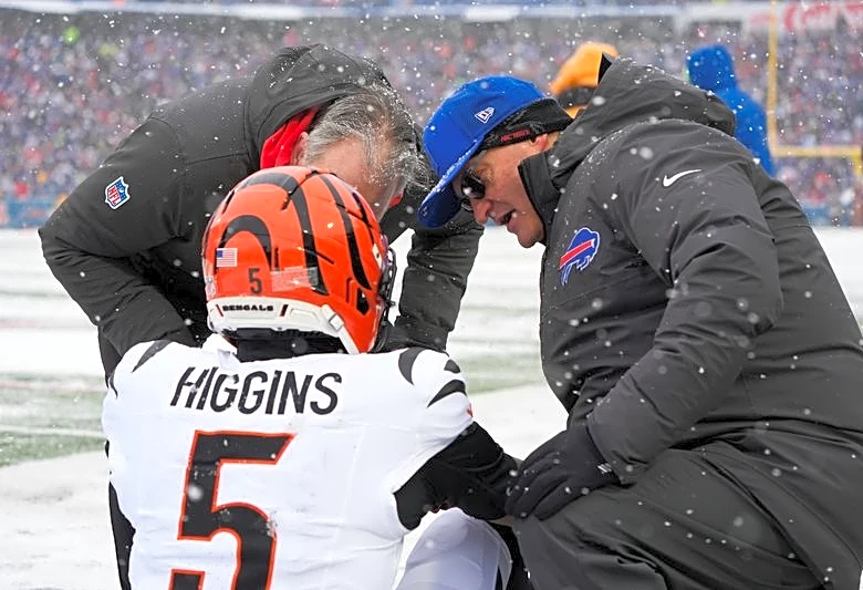 Bengals face more uncertainty with WR Tee Higgins, DE Trey Hendrickson