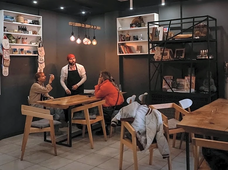 Haven cafe shuts as Russian attacks turn Ukraine's Kherson into ghost town