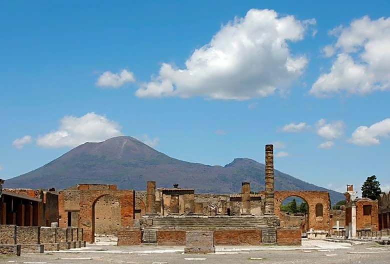Scientists discover secrets of ancient Roman concrete at Pompeii