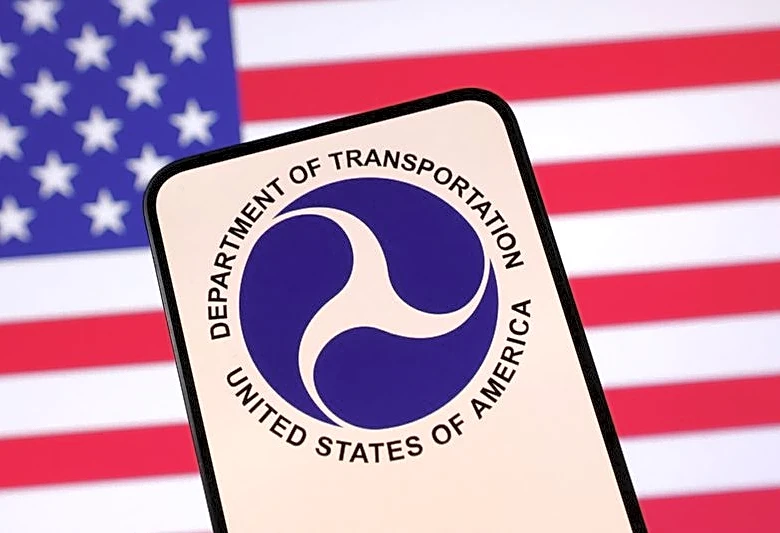 US threatens to withhold Chicago transit funding after attack on passenger