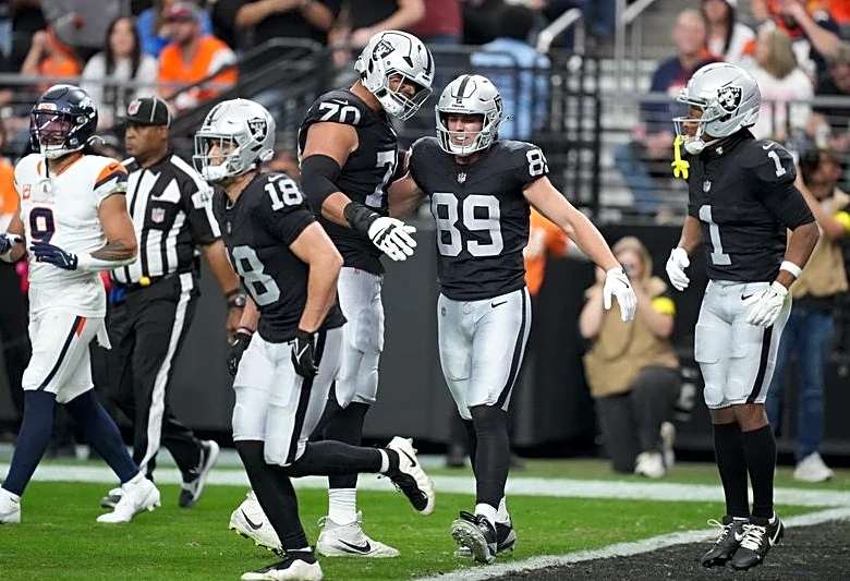 Raiders lead logjam for No. 1 pick in '26; Rams could crash party