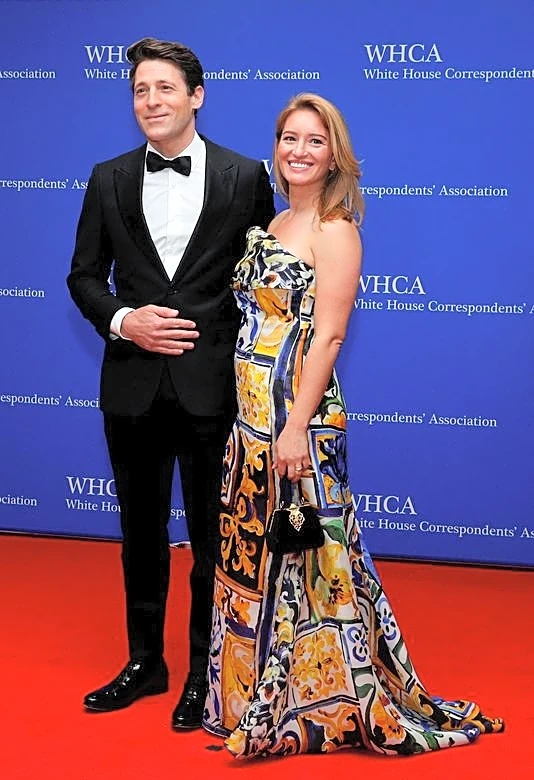 Tony Dokoupil named 'CBS Evening News' anchor in Weiss' network revamp