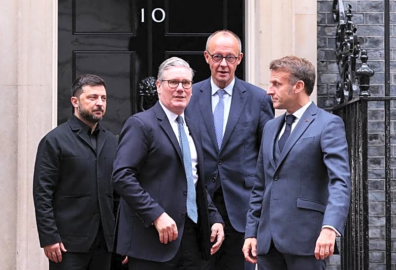 Europeans discuss Ukraine with Trump at 'critical moment' for peace