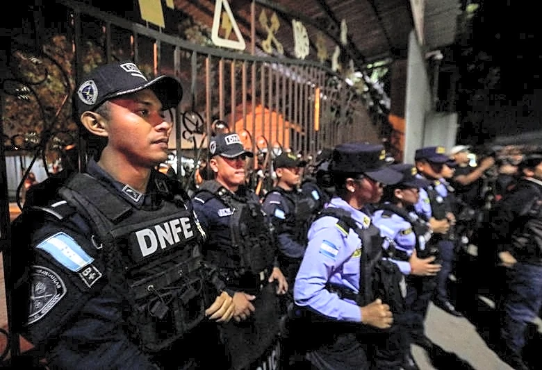 Protests in Honduras as president calls for election to be annulled amid further results delay