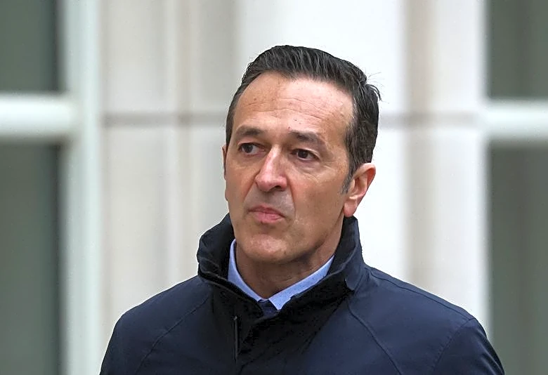 US prosecutors move to drop soccer bribery case against former Fox executive