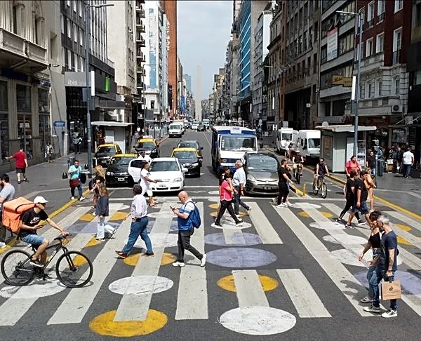 Competitive markets could lift Latin America's output, reduce inequality, IDB says