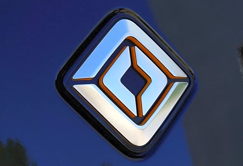 Rivian debuts custom self-driving chip, $2,500 driver-assistance package