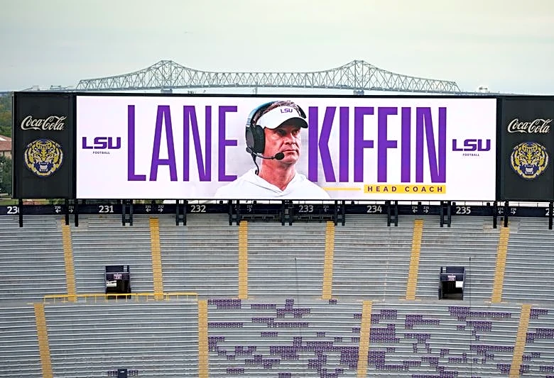 Lane Kiffin, LSU open 2026 SEC slate at Ole Miss