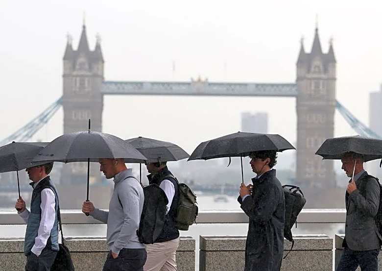 UK economy contracts unexpectedly in three months to October