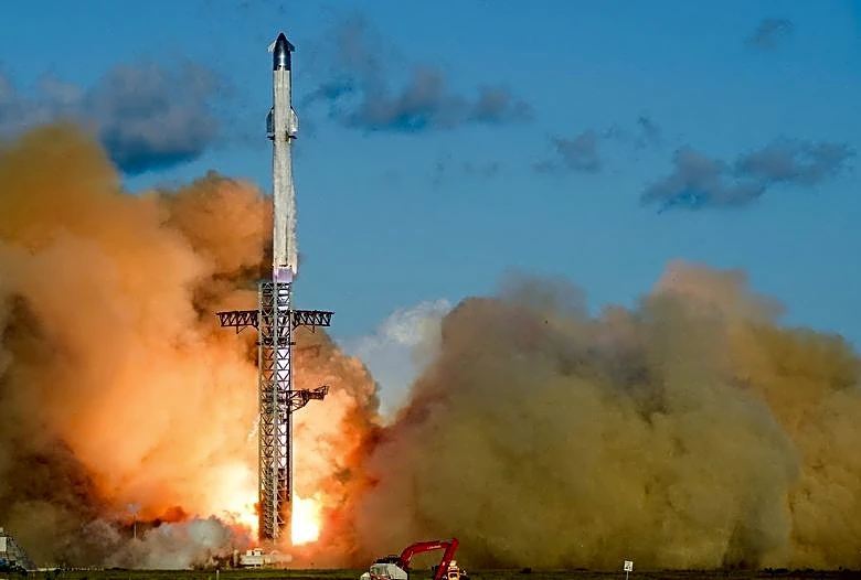 Analysis-Musk's Mars mission adds risk to red-hot SpaceX IPO