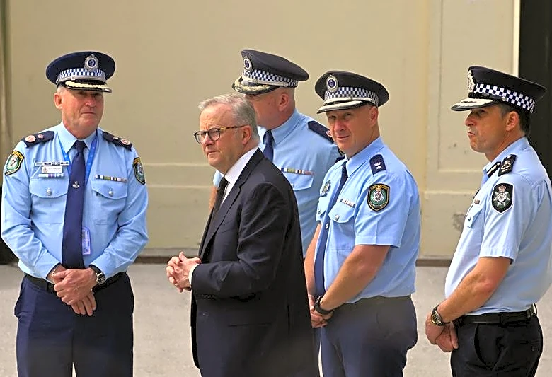 Analysis-Australia PM Albanese faces Israel pressure after Bondi Beach attack