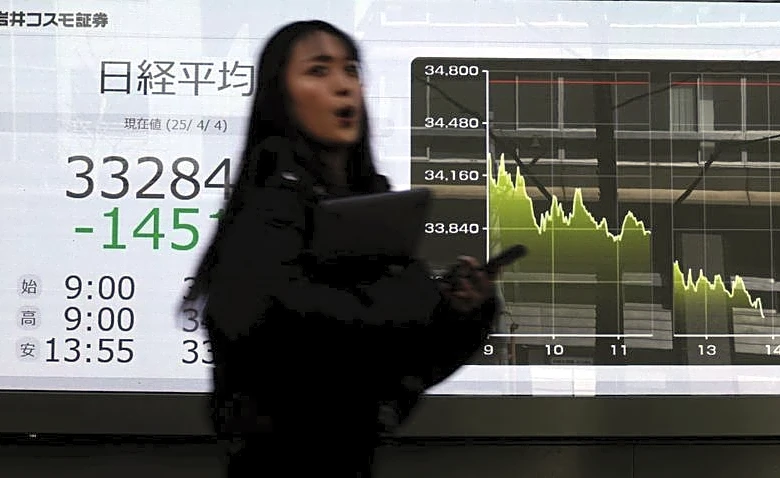 Hedge funds ditched tech stocks in Japan and Hong Kong last week, says Goldman